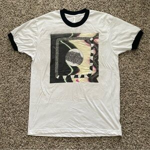 swirl tee